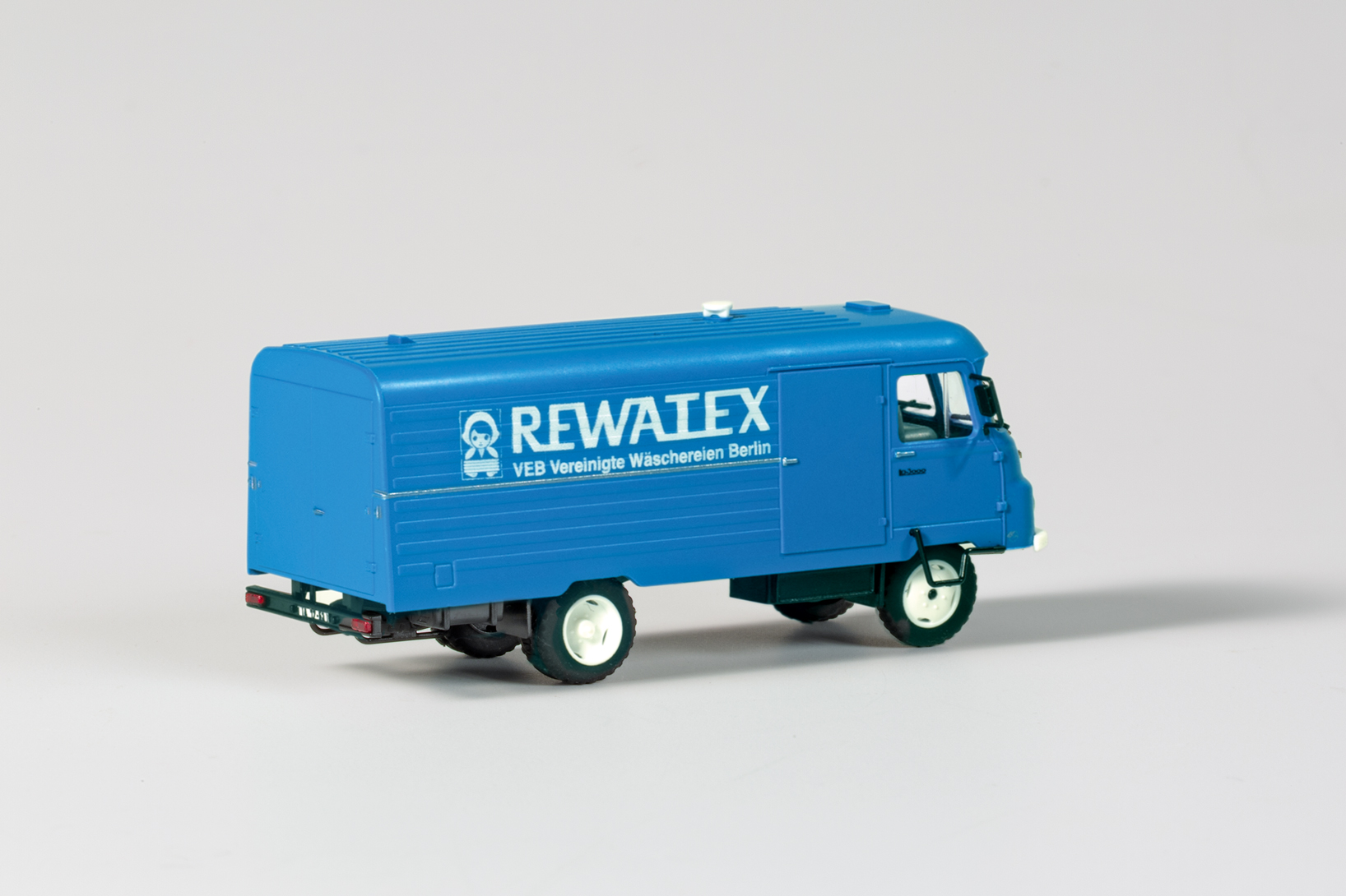 Robur LD3000 Kastenwagen REWATEX